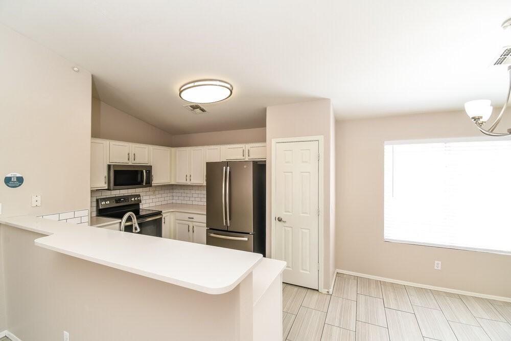 2460 W Tanner Ranch Rd - Photo 6 of 16