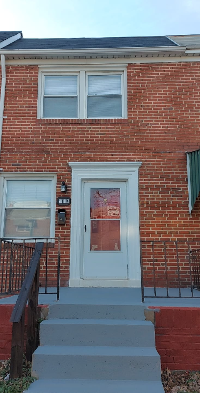 1114 Anglesea St - Photo 3 of 18