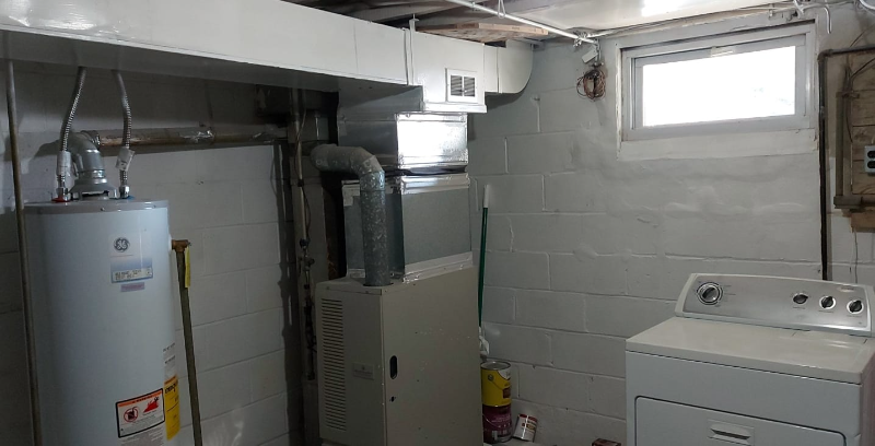 1114 Anglesea St - Photo 7 of 19