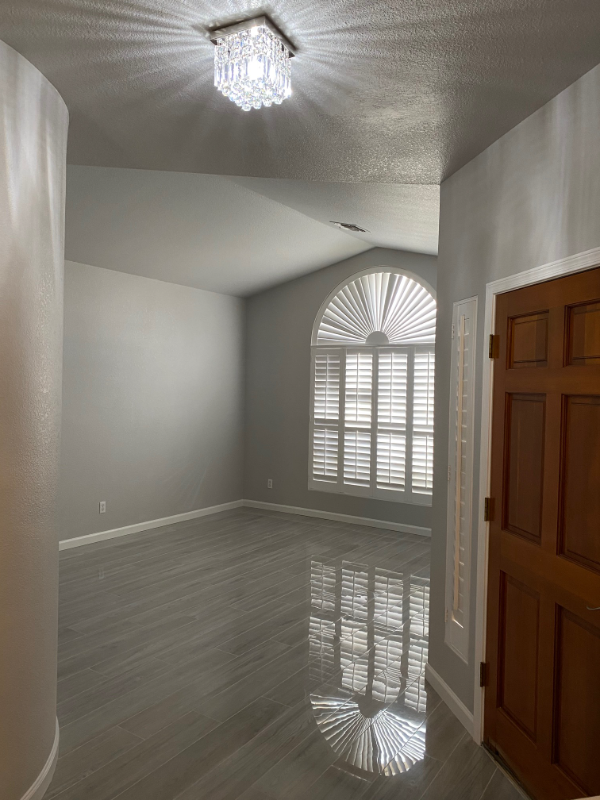 3358 E Wickieup Ln - Photo 2 of 27