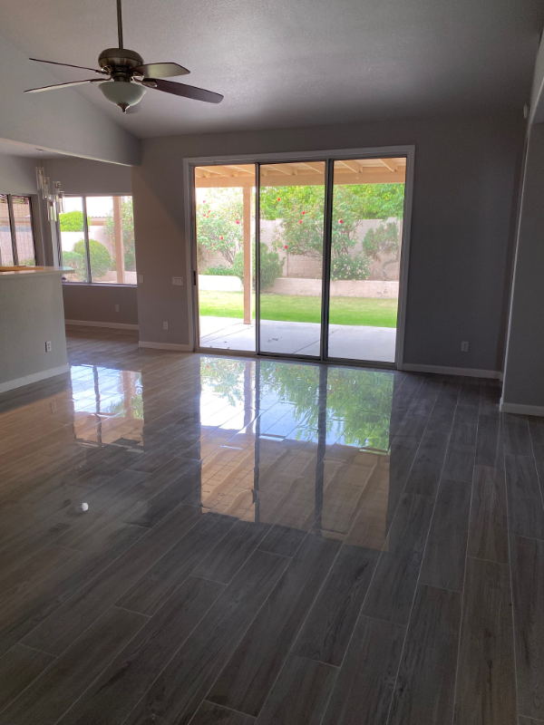 3358 E Wickieup Ln - Photo 4 of 27
