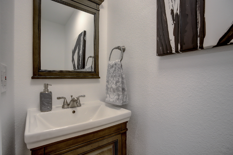 2716 Parklake Dr - Photo 6 of 16