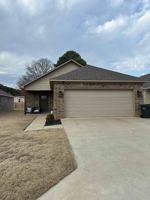 featured image of 4600 Wolf Run Trl