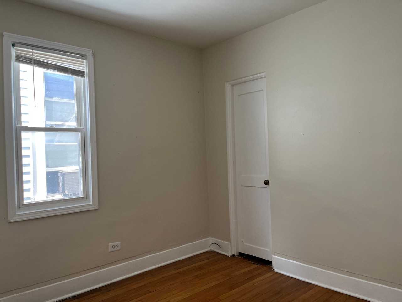2209 N Keeler Ave #2 - Photo 5 of 7