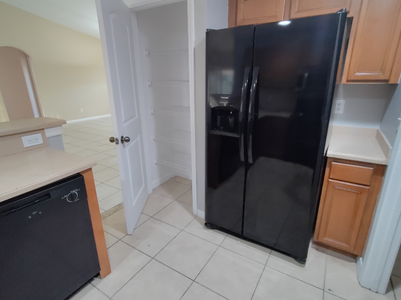 2108 Nw 24th Ave - Photo 6 of 38