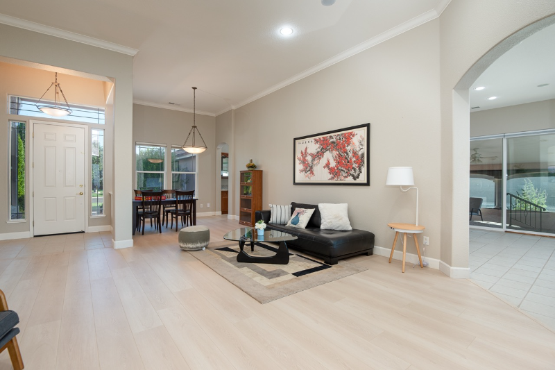 543 S Elk River Ct - Photo 4 of 40