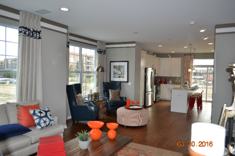1245 Danforth Ct - Photo 2 of 6