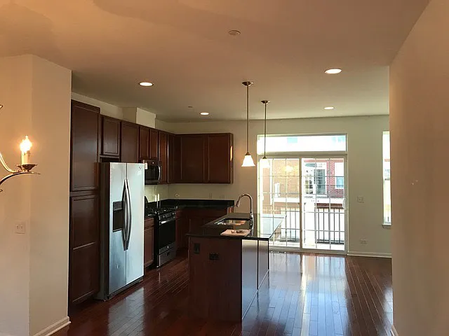 1245 Danforth Ct - Photo 4 of 6