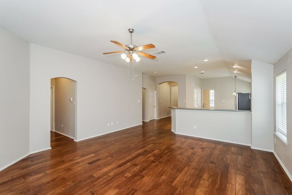 7617 Rainbow Creek Dr - Photo 5 of 15