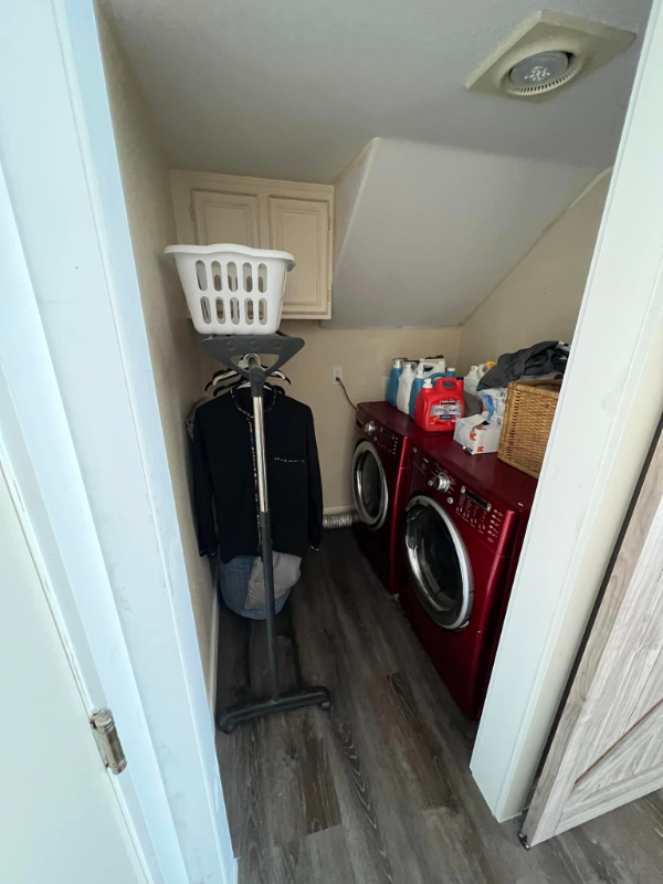 1134 Adele Ln - Photo 5 of 23