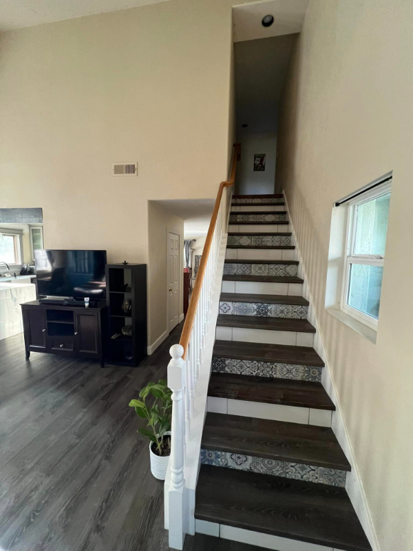 1134 Adele Ln - Photo 6 of 23