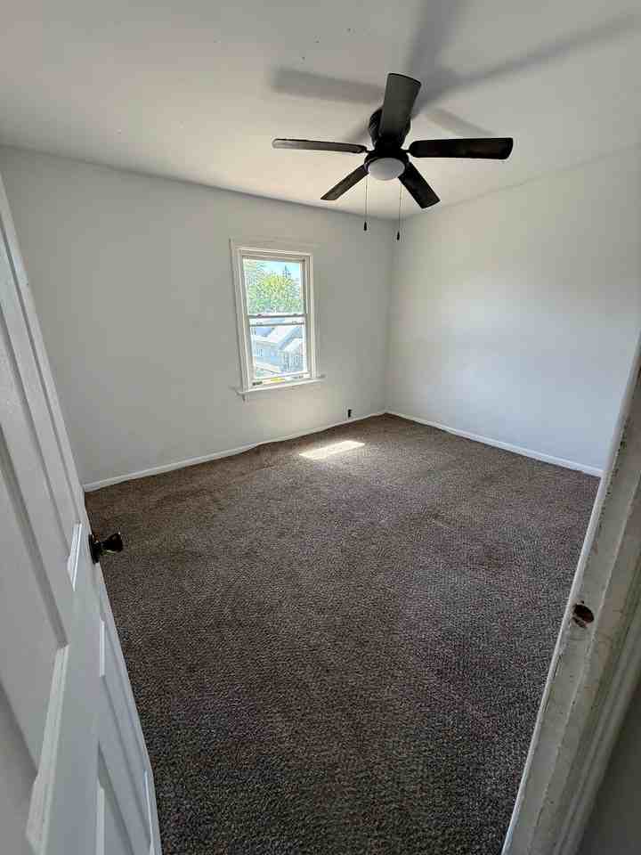 4909 E 84th St - Photo 3 of 23