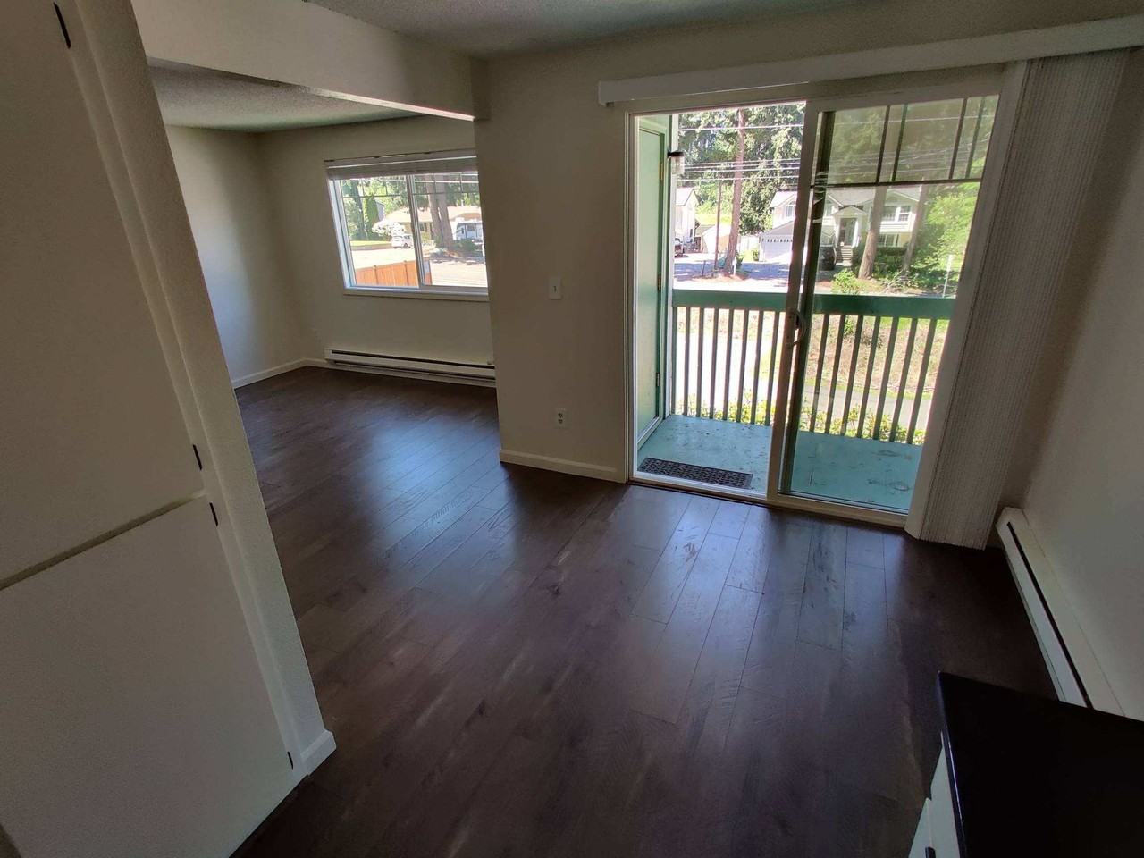 8206 Locust Ave E - Photo 5 of 10