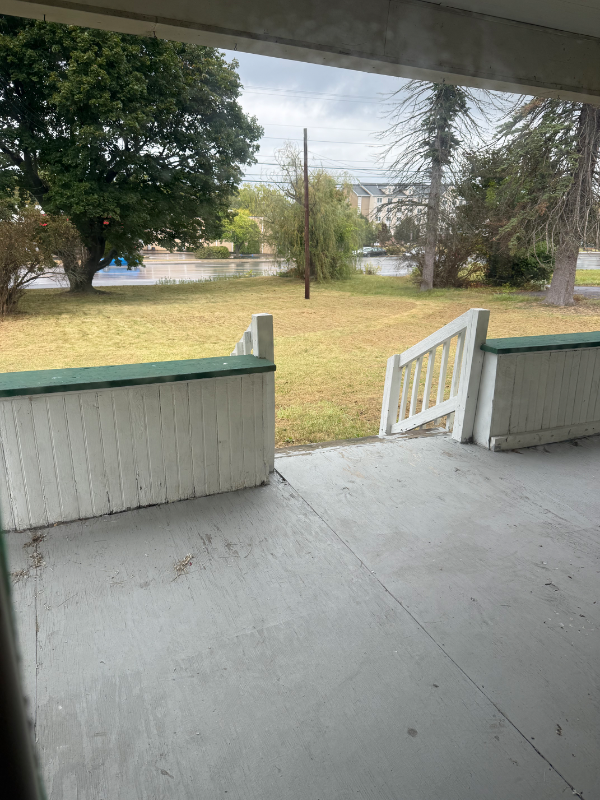 1326 E College Ave - Photo 5 of 17