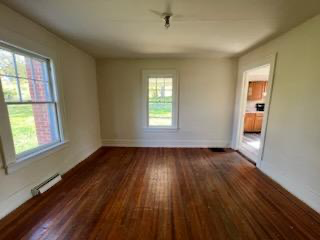 1326 E College Ave - Photo 7 of 17