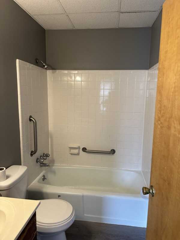 233 N Chestnut St #A - Photo 3 of 8