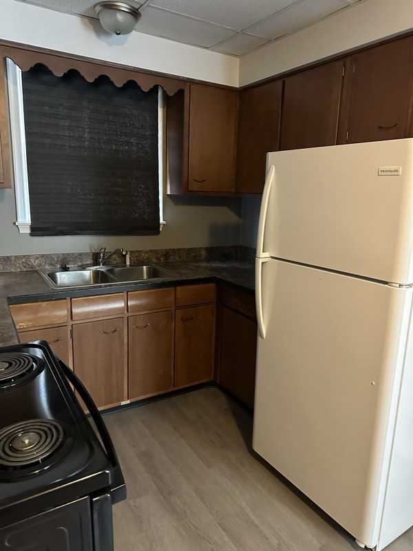 233 N Chestnut St #A - Photo 7 of 8