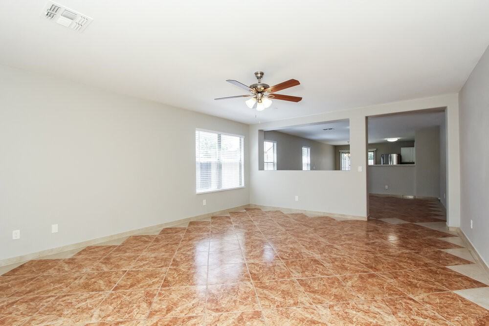 11807 W Ester Dr - Photo 7 of 19