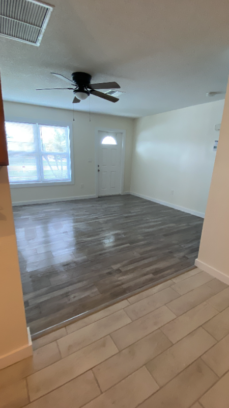 5037 Bullard St - Photo 2 of 11