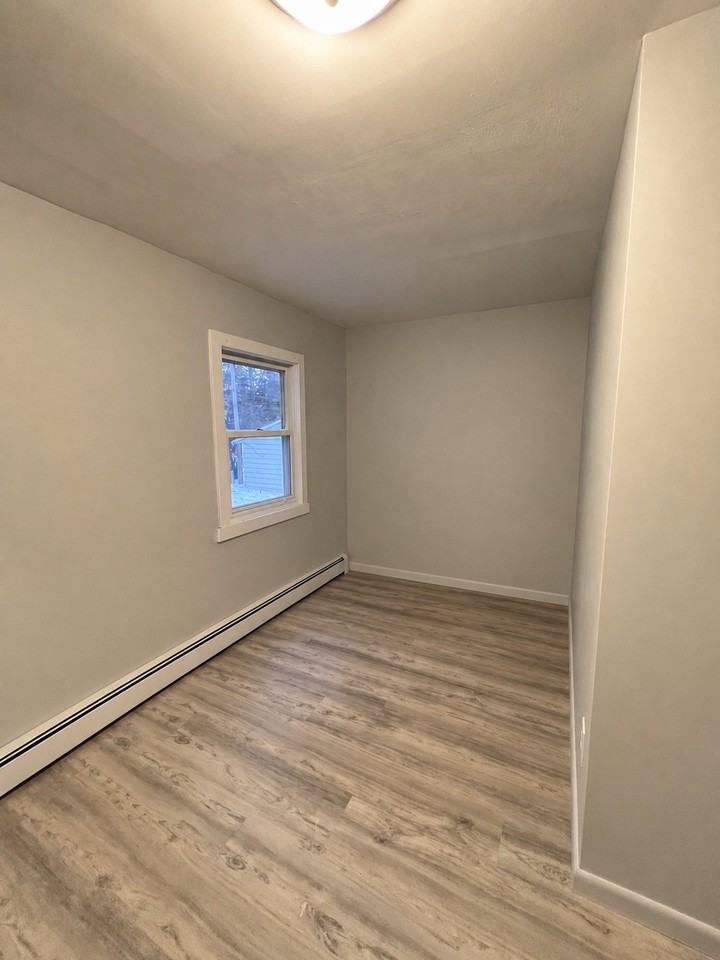 302 E Walnut St #C - Photo 5 of 7