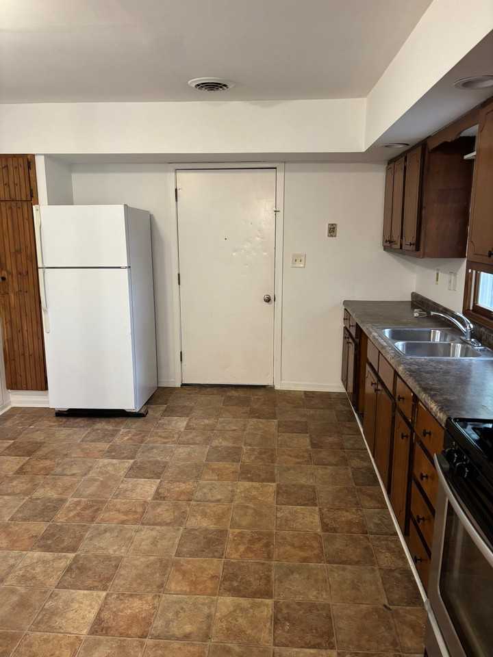 123 1/2 Felton St #2 - Photo 7 of 19