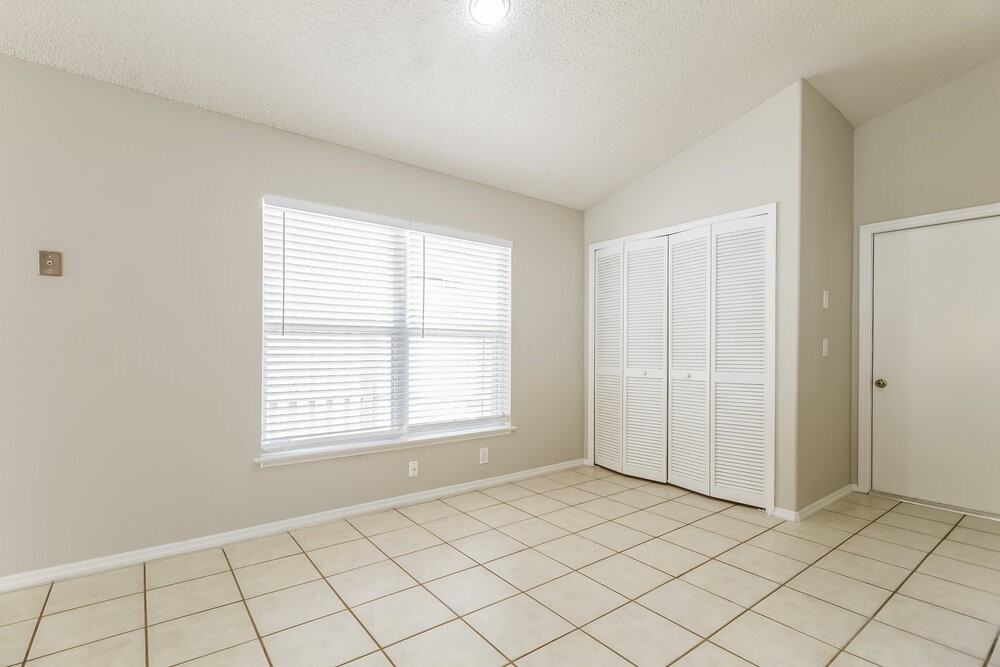 1802 Meadow Pond Way - Photo 7 of 16