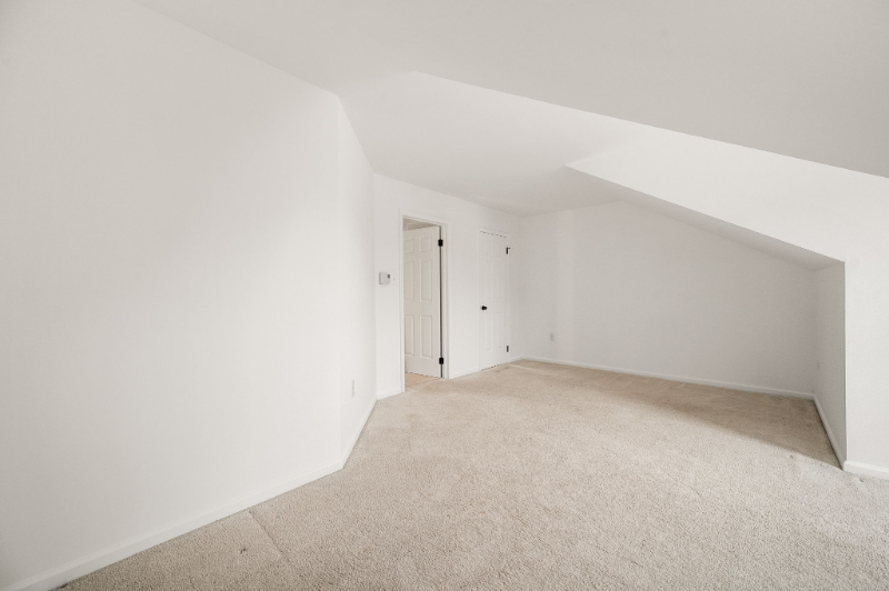 302 Pinebooke Cir - Photo 2 of 39