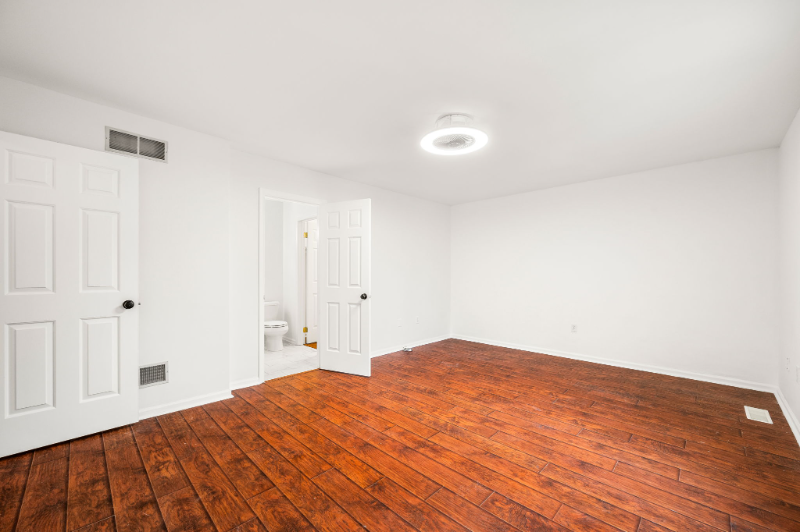 302 Pinebooke Cir - Photo 4 of 39
