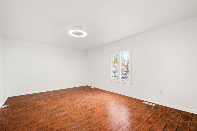 302 Pinebooke Cir - Photo 5 of 39