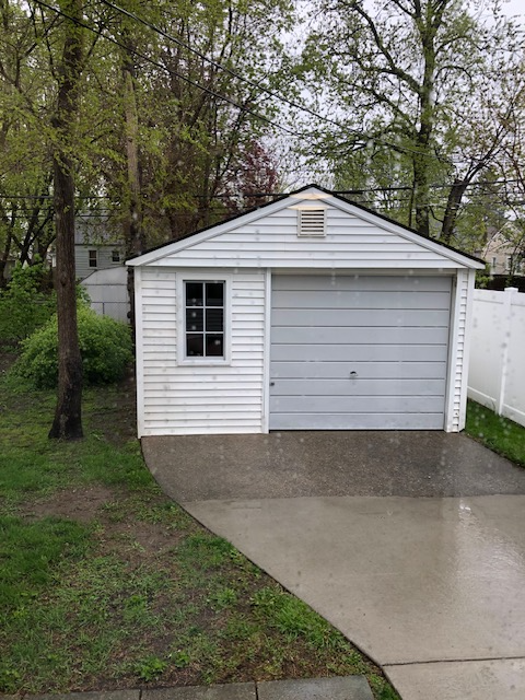 701 Whitcomb Ave - Photo 2 of 14