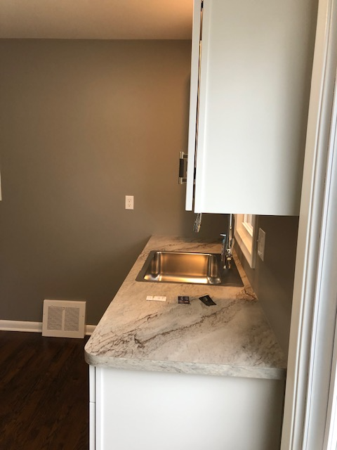 701 Whitcomb Ave - Photo 6 of 14
