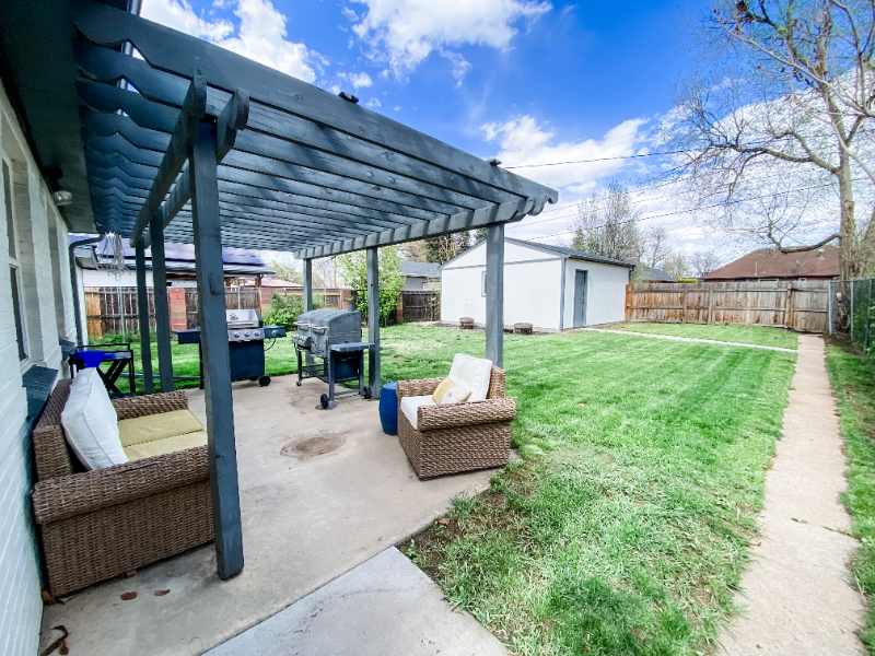 2956 N Glencoe St - Photo 2 of 10