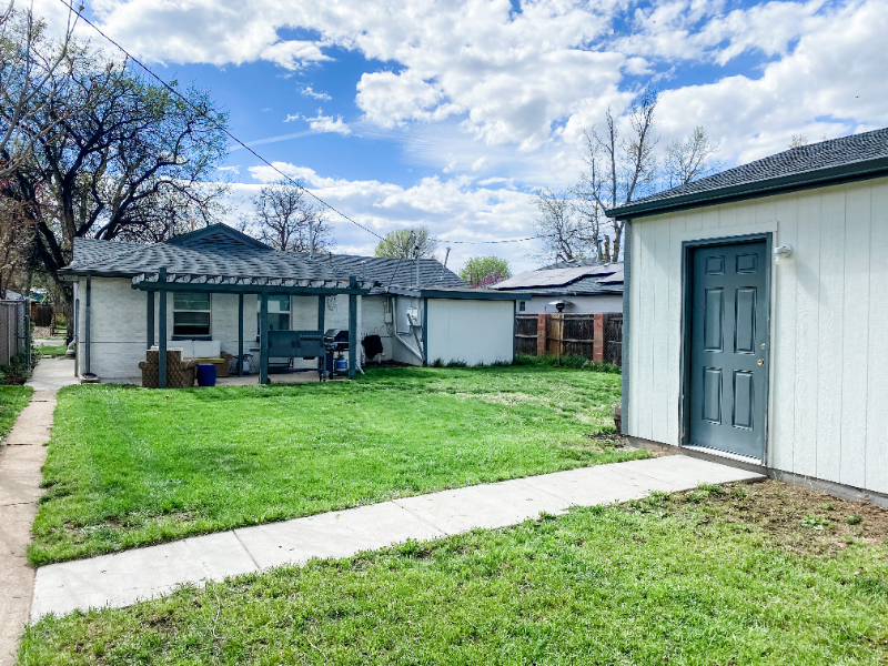 2956 N Glencoe St - Photo 3 of 10
