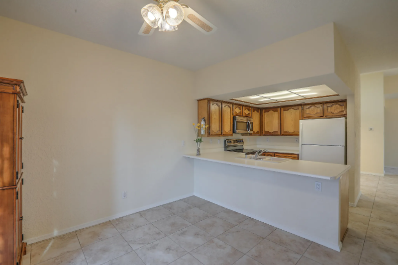 3609 Moon St Ne #A - Photo 5 of 19