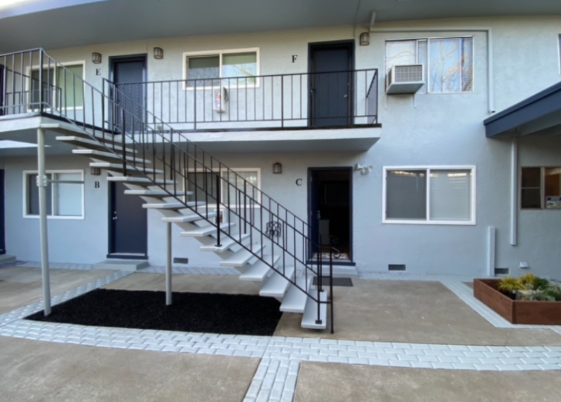 457 E N St #A - Photo 2 of 10
