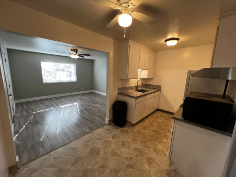 457 E N St #A - Photo 6 of 10
