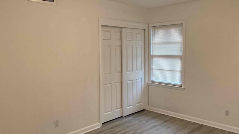 2558 Rice St - Photo 4 of 12