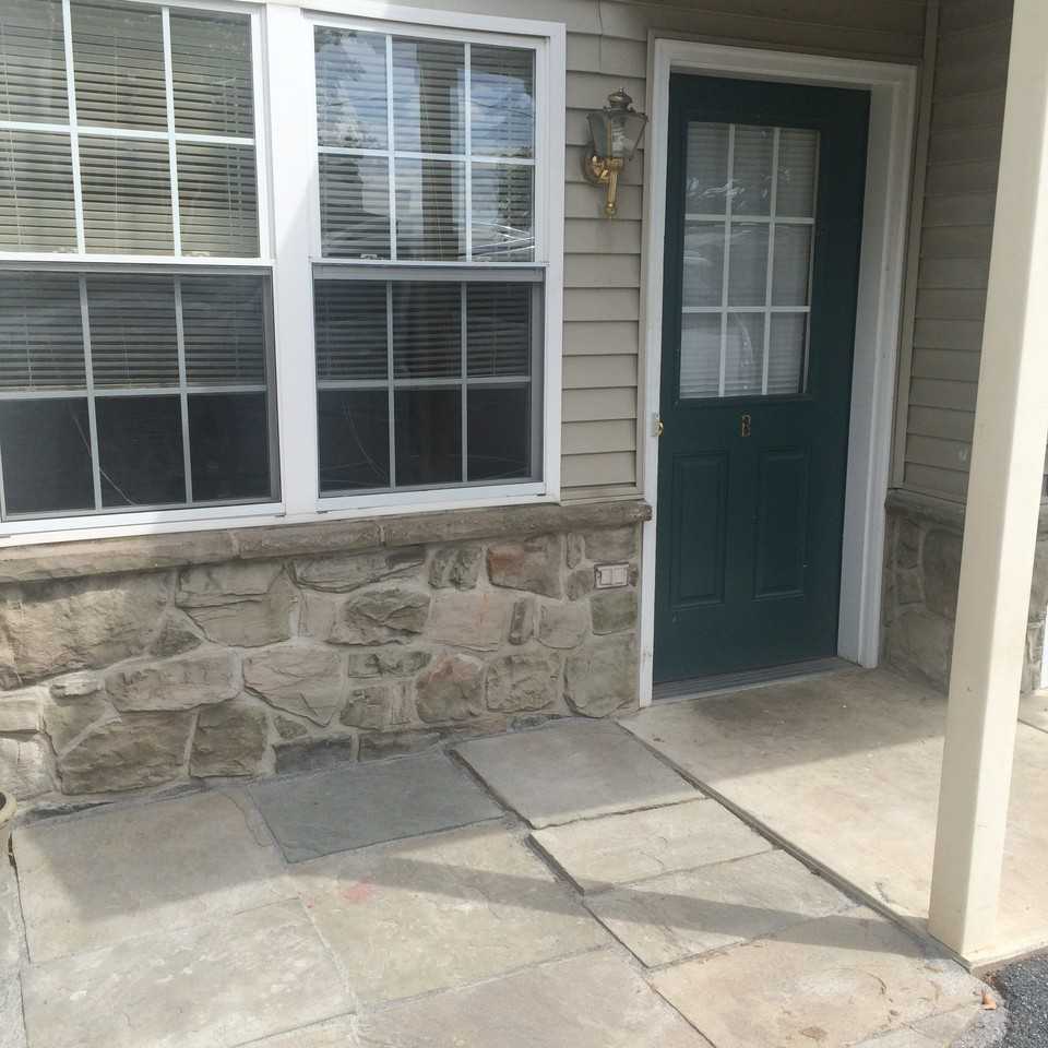 401 W Main St #C - Photo 4 of 19