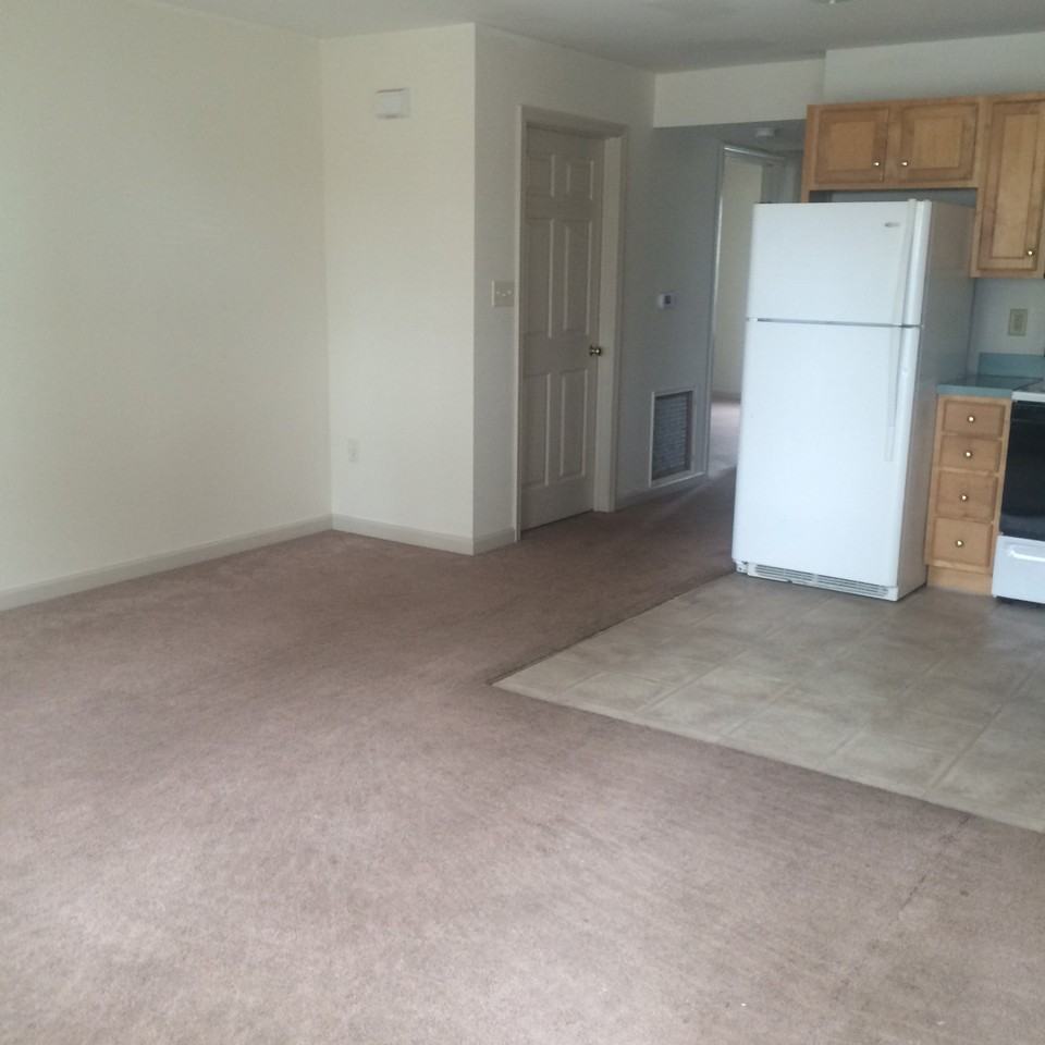 401 W Main St #C - Photo 5 of 19