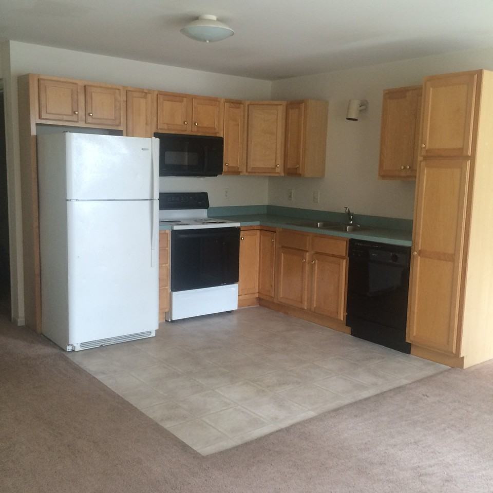 401 W Main St #C - Photo 6 of 19