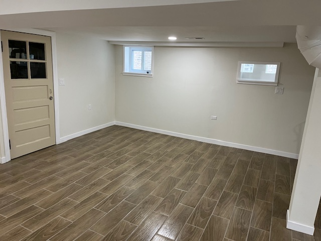 5433 W Eddy St - Photo 3 of 8