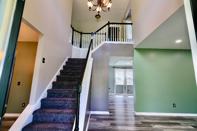 12115 Flagstone Dr - Photo 4 of 21