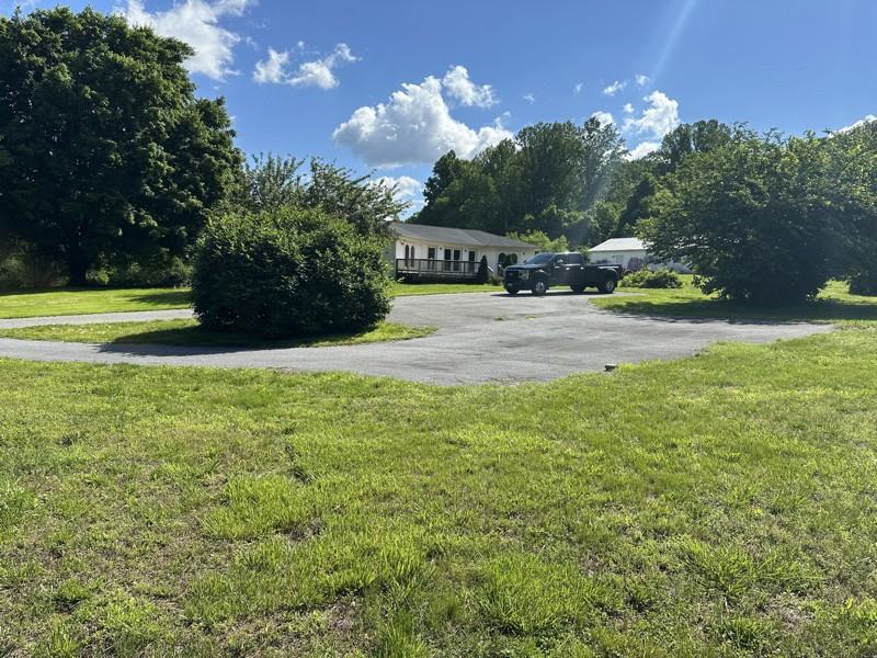 13725 Martin Rd - Photo 3 of 12