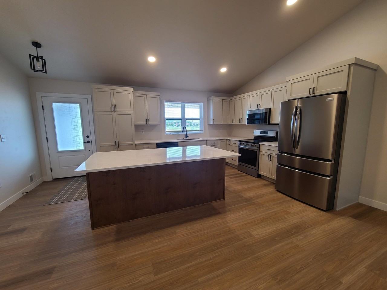 421 Founders Way #421 - Photo 5 of 27