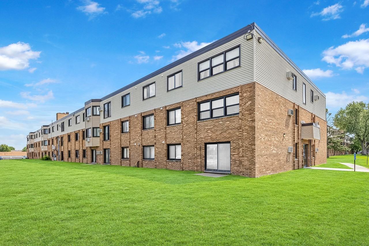Ridgebrook Apartments - Photo 2 of 45
