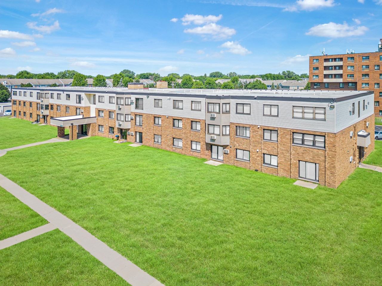 Ridgebrook Apartments - Photo 3 of 45