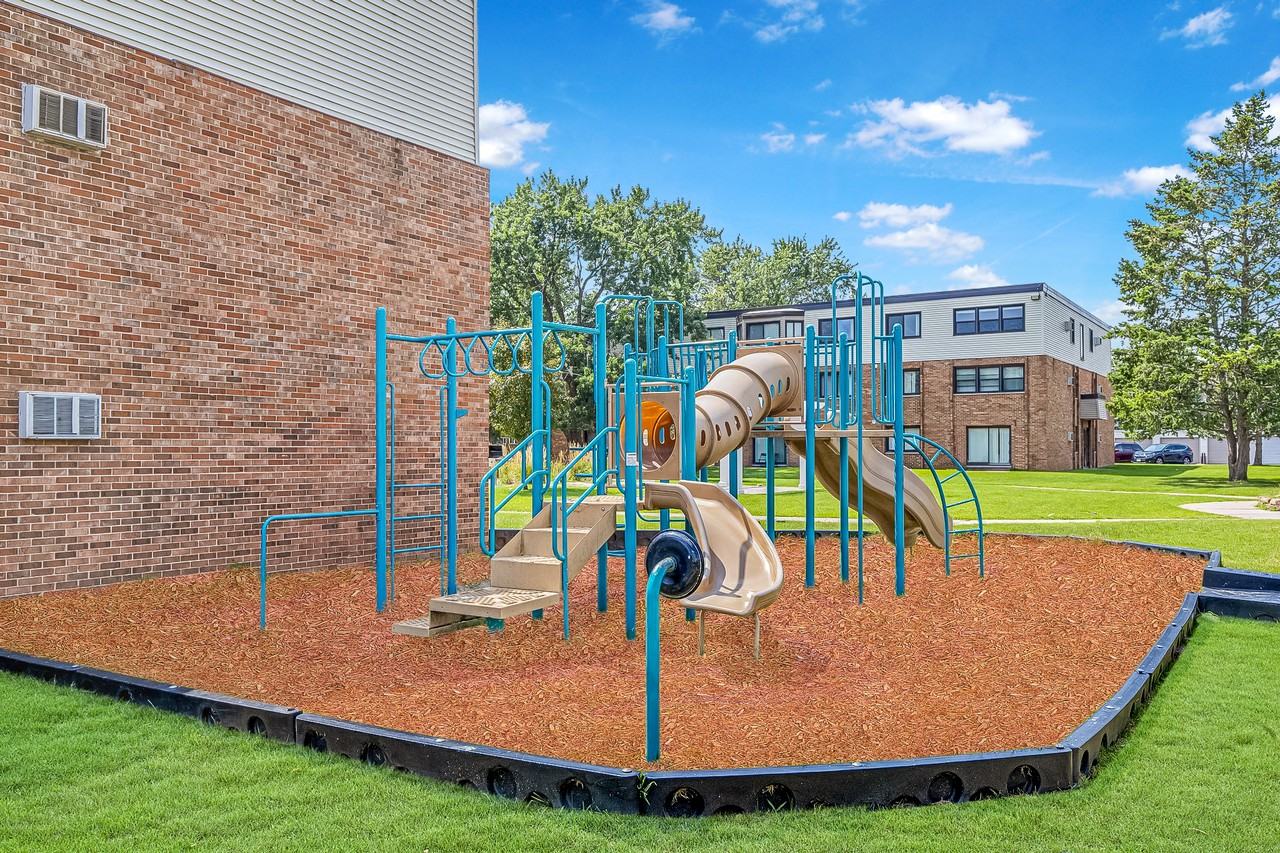 Ridgebrook Apartments - Photo 7 of 45