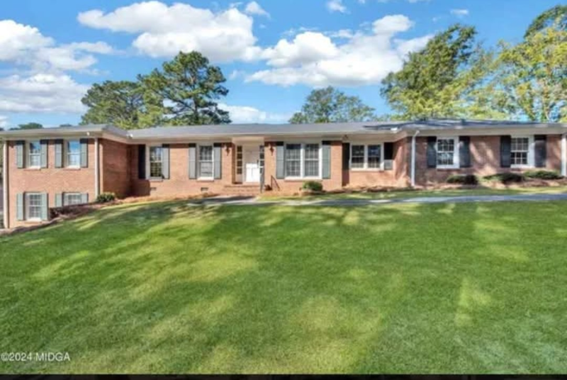 780 Captain Kell Dr