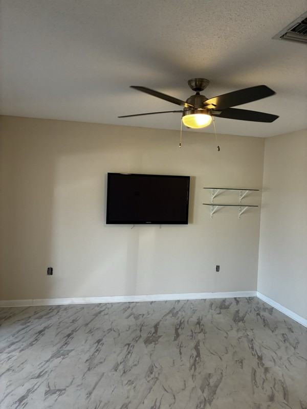 5428 Larchmont Ct N - Photo 4 of 26