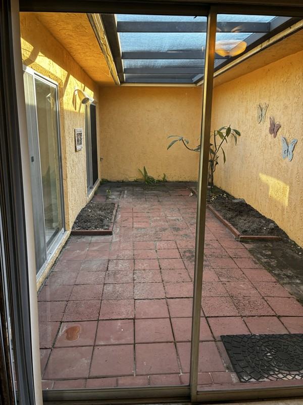 5428 Larchmont Ct N - Photo 7 of 26